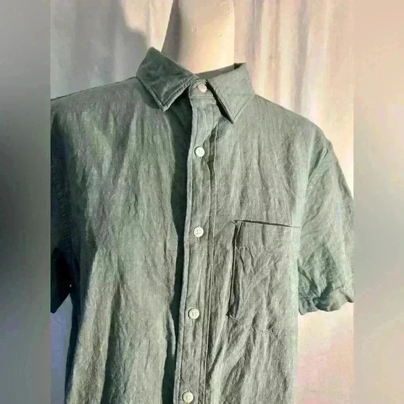 Casual men’s button down shirt - Picture 2 of 3